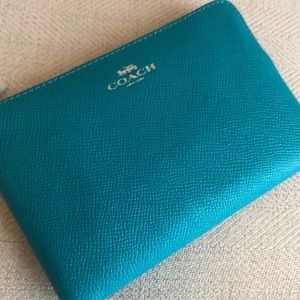 Turquoise Coach wristlet-brand new!